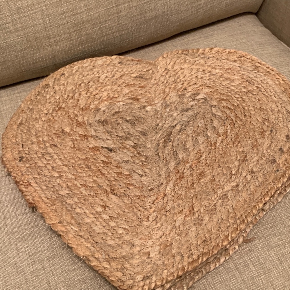 Heart-Shaped Woven Jute placemats set of 4